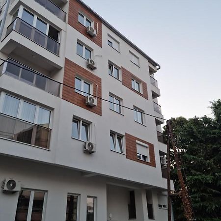 Lester Apartments Skopje Luaran gambar